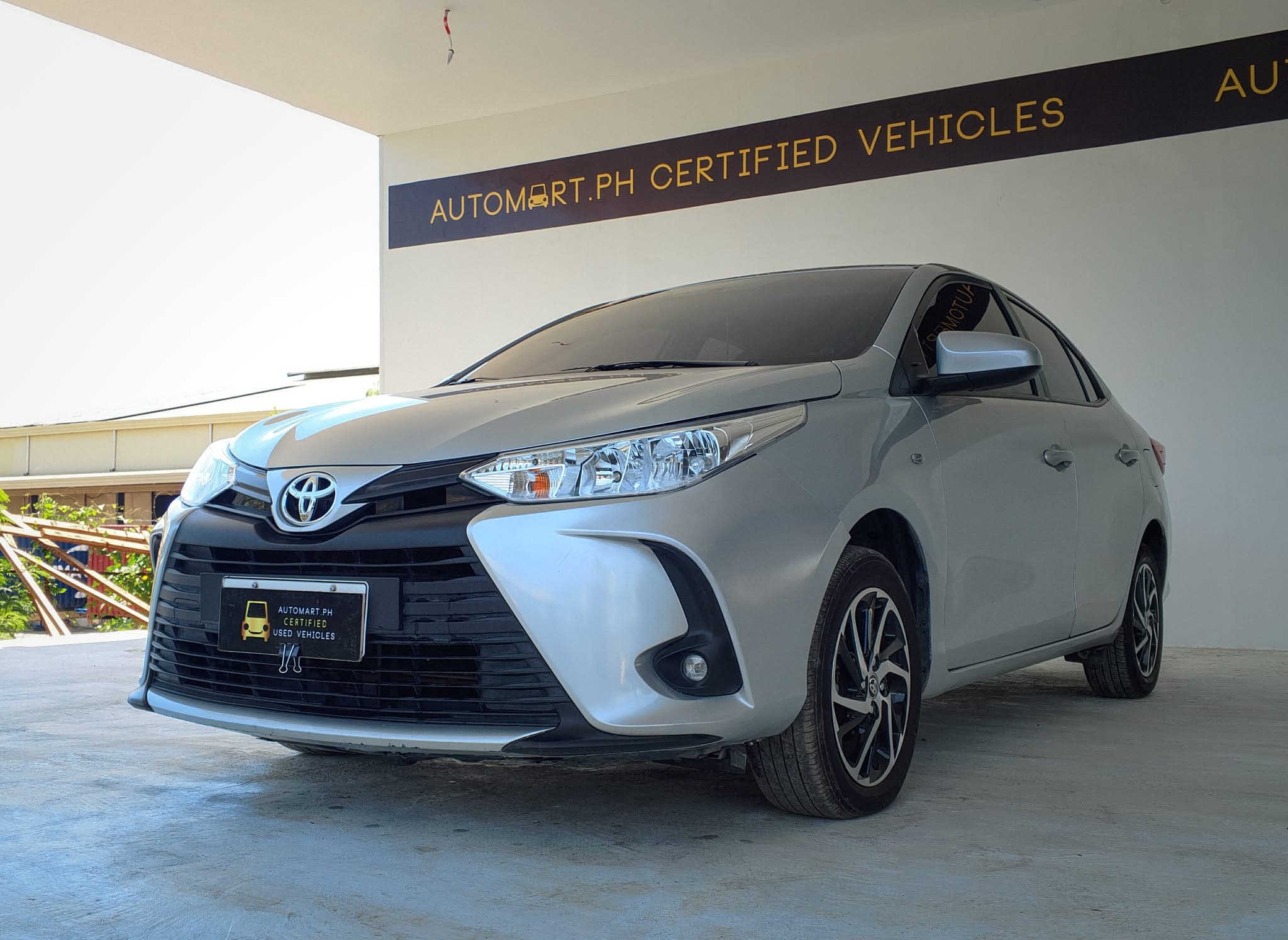 Car gallery image