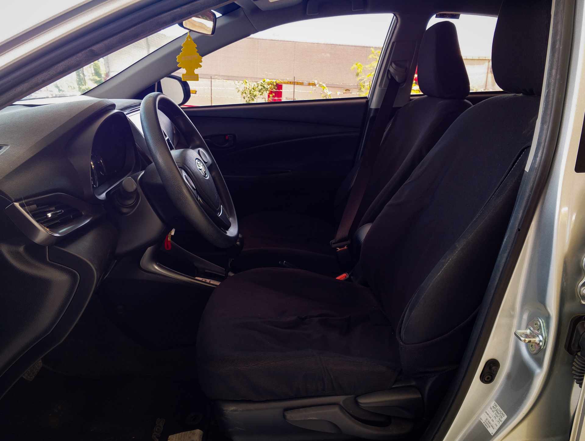 Car gallery image