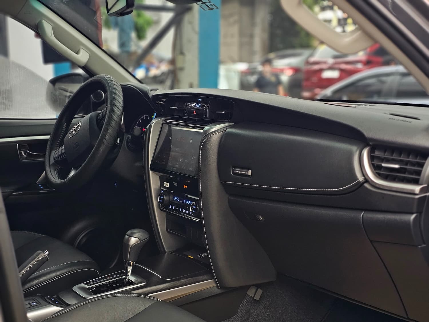 Car gallery image