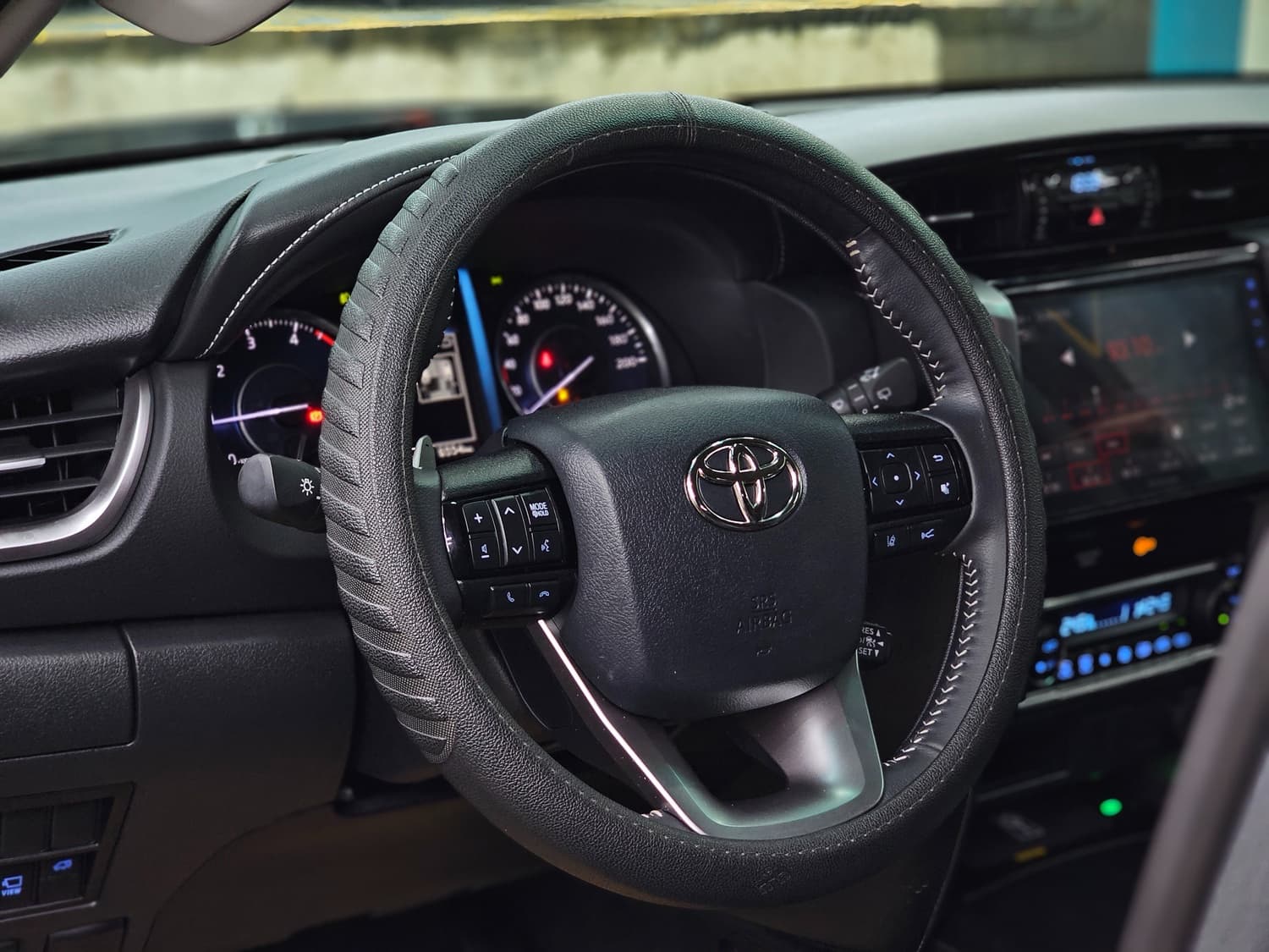 Car gallery image