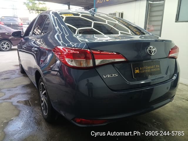 Car gallery image