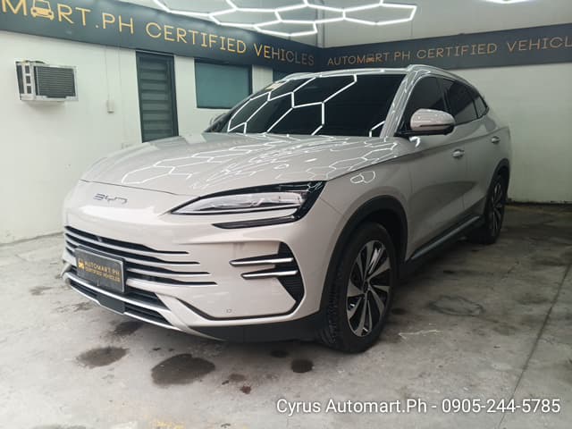 Car gallery image