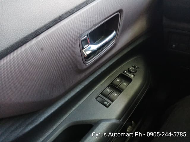Car gallery image