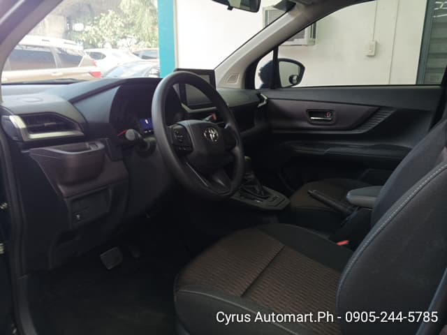 Car gallery image