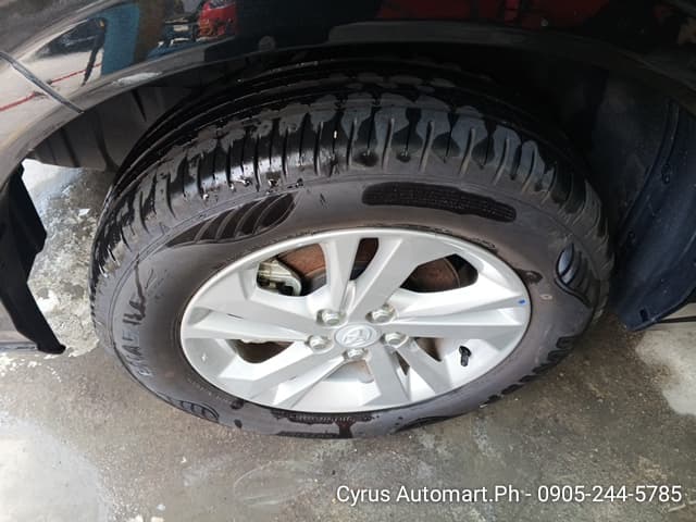 Car gallery image