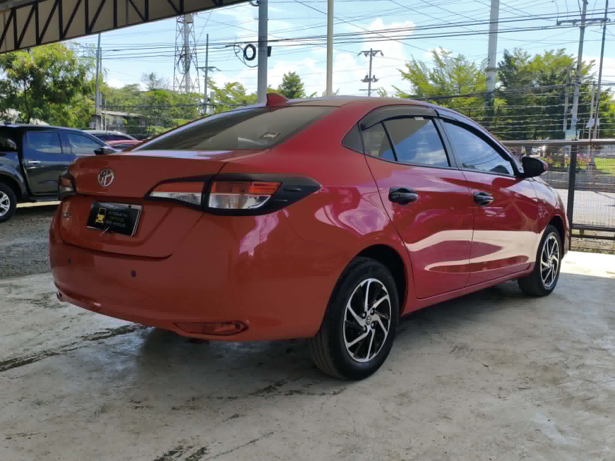 Car gallery image