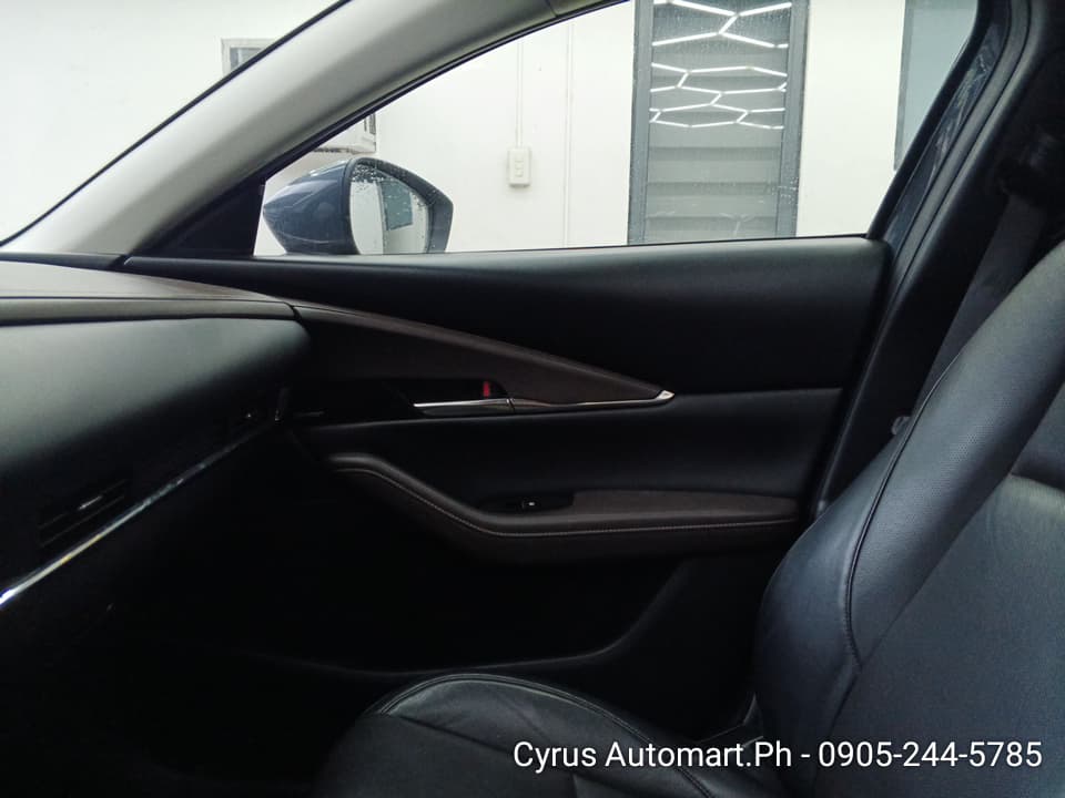 Car gallery image