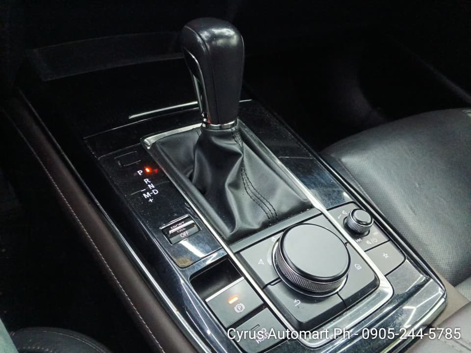 Car gallery image