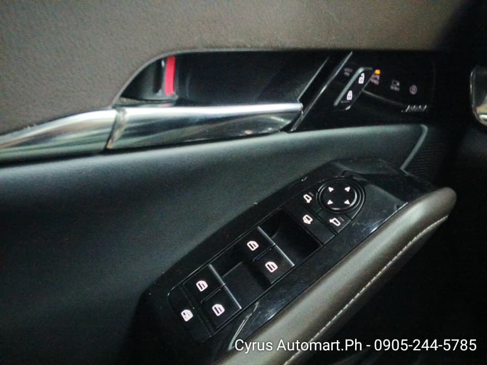 Car gallery image