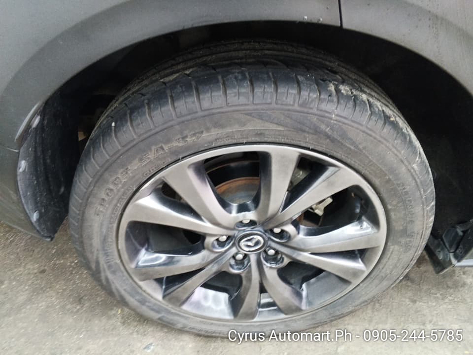 Car gallery image