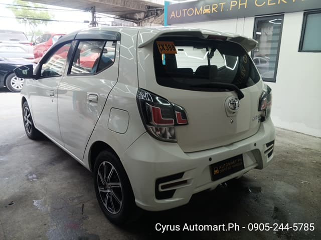 Car gallery image