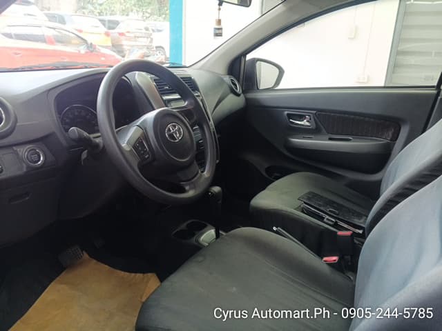 Car gallery image