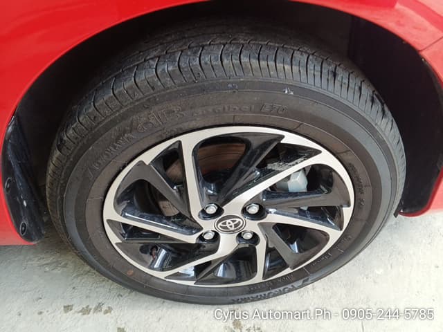 Car gallery image