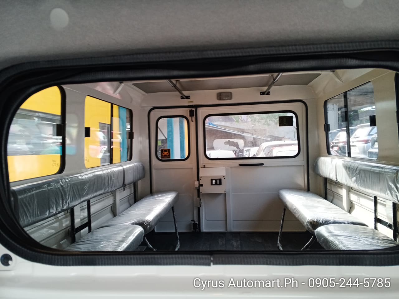 Car gallery image