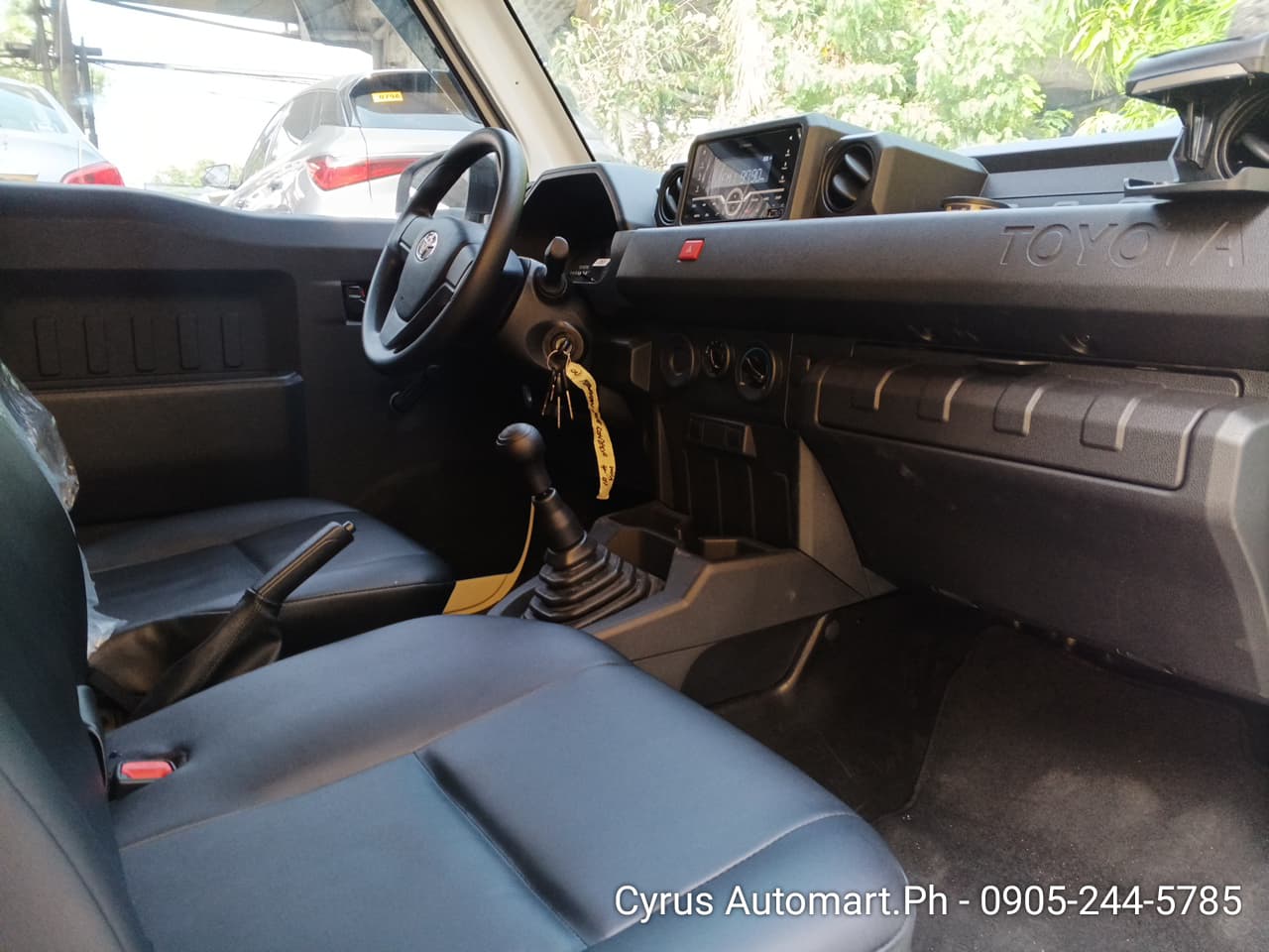 Car gallery image