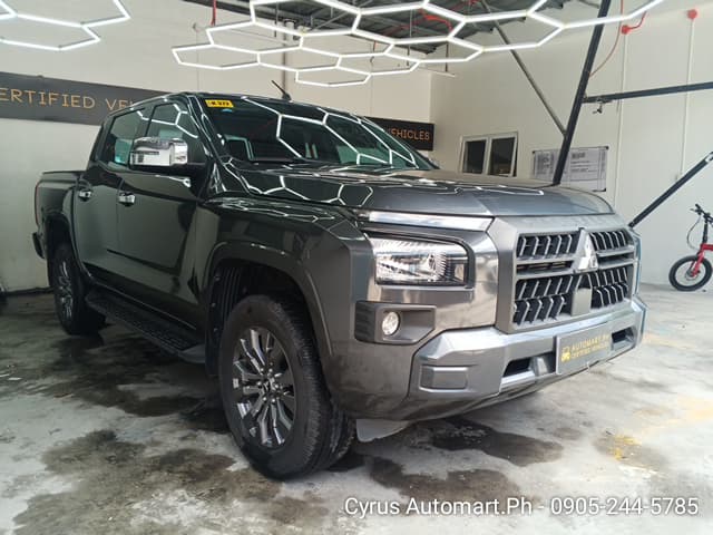 Car gallery image
