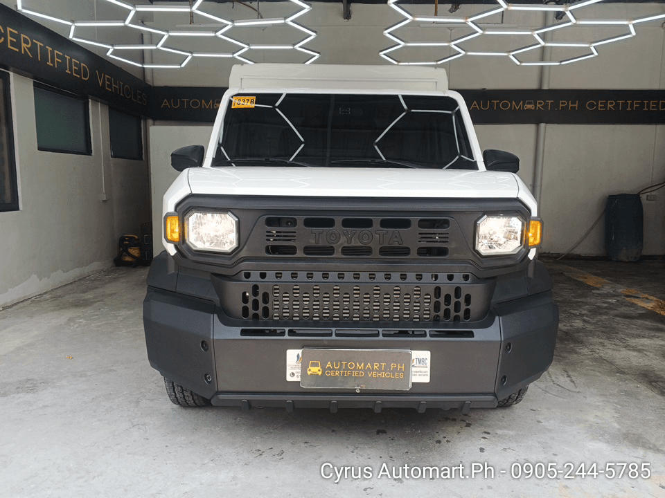 Car gallery image