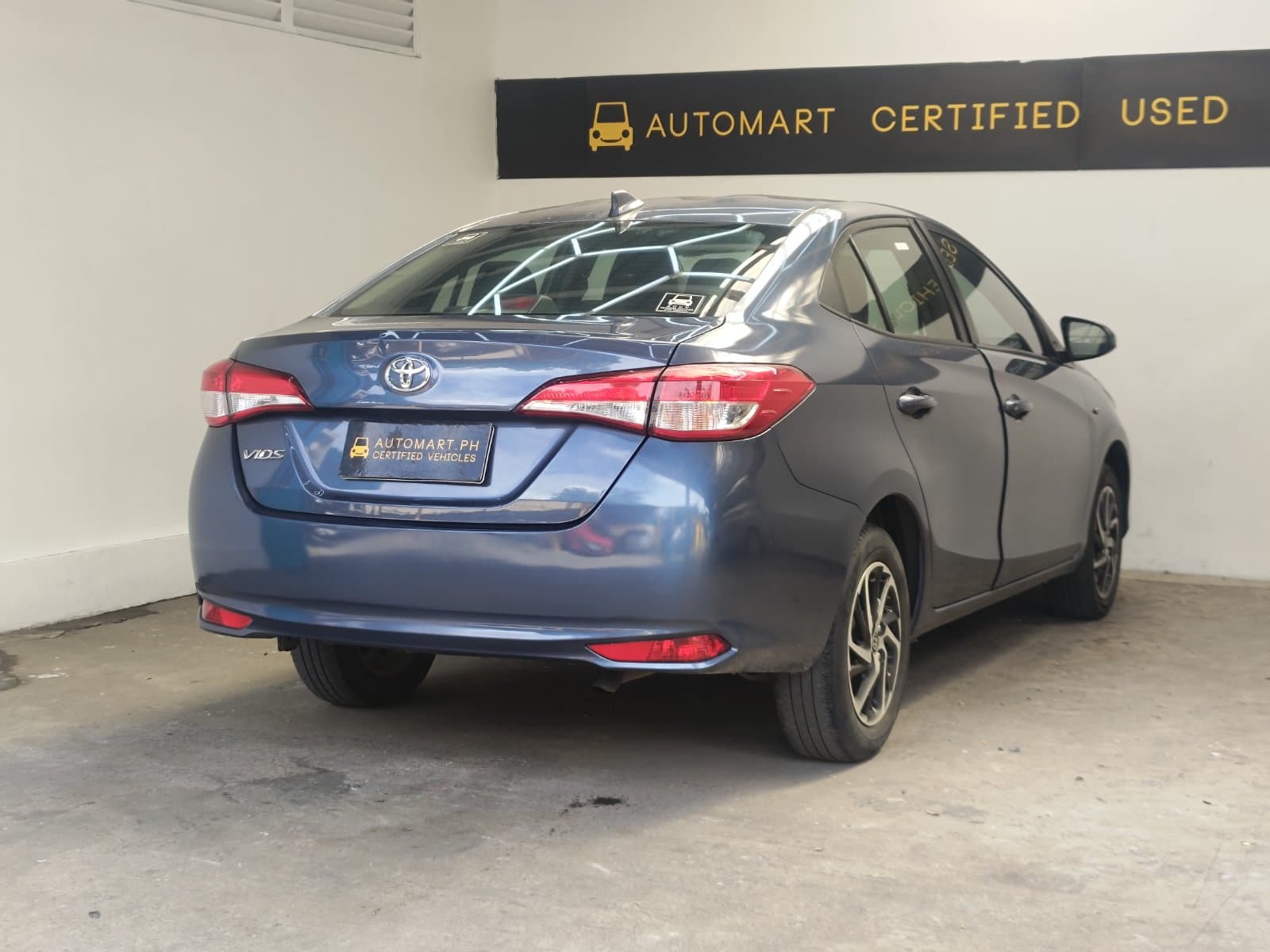 Car gallery image