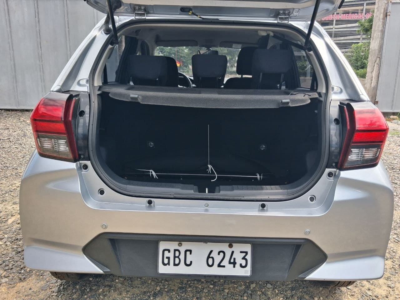 Car gallery image