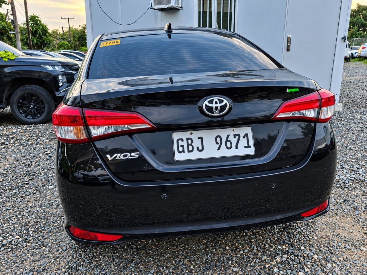 Car gallery image