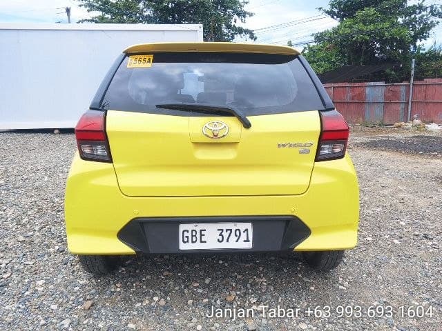 Car gallery image