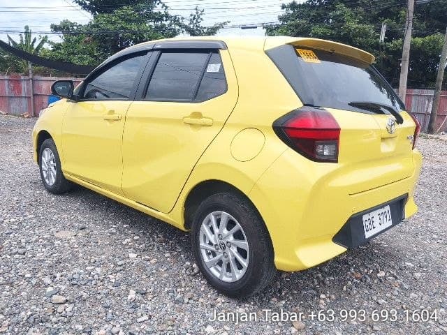 Car gallery image