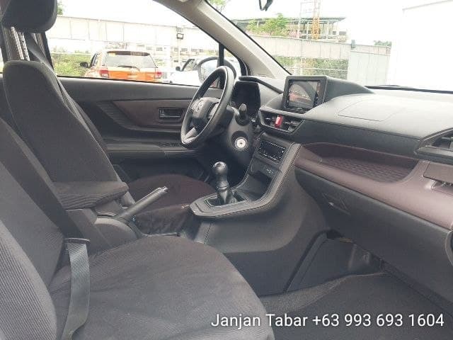 Car gallery image