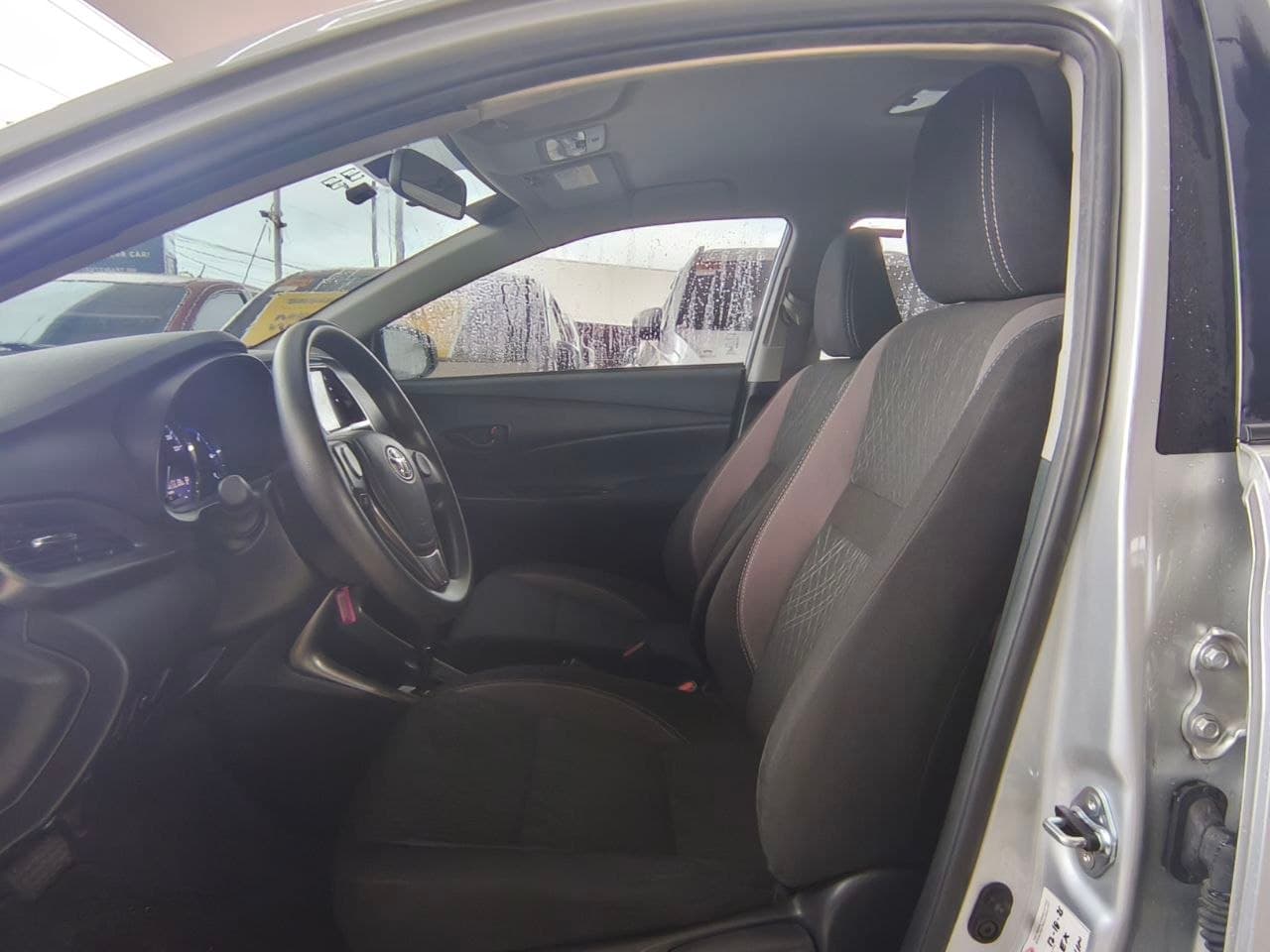 Car gallery image