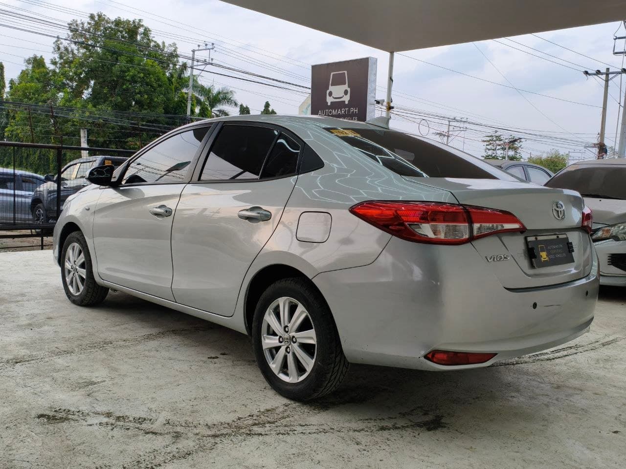 Car gallery image