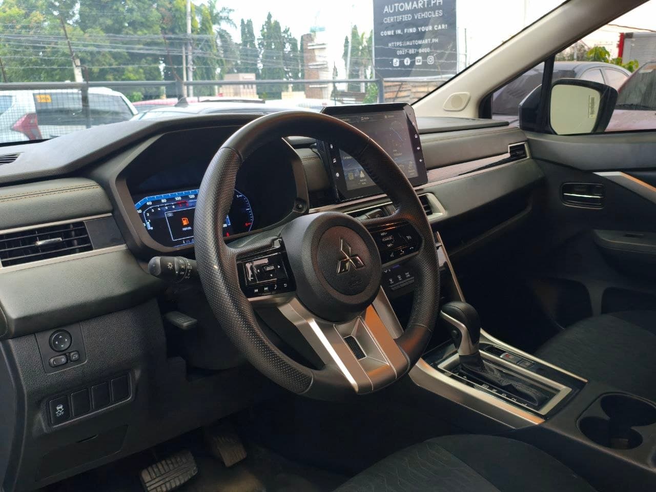 Car gallery image