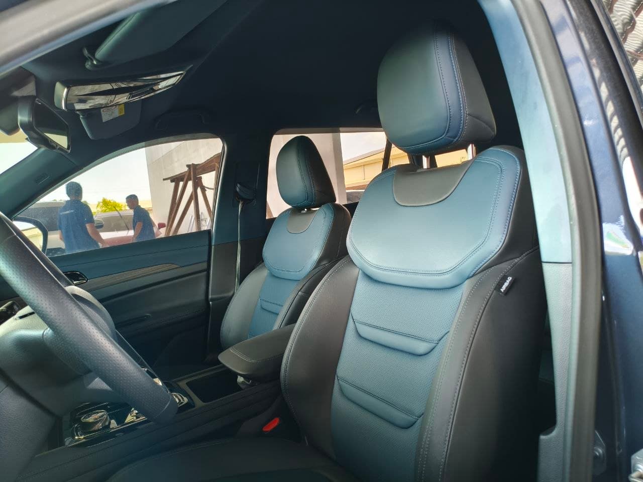 Car gallery image