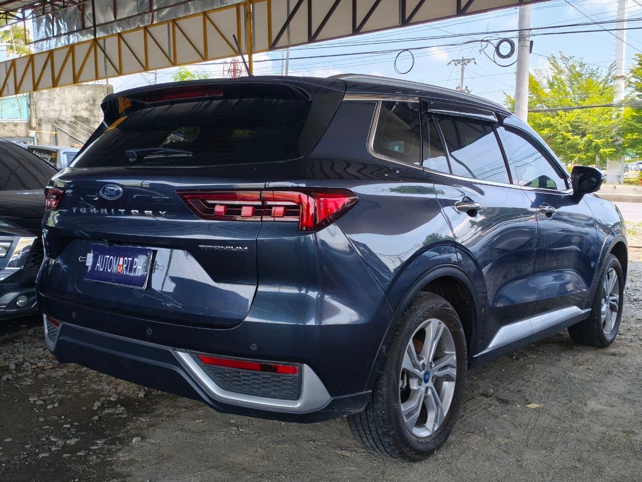 Car gallery image