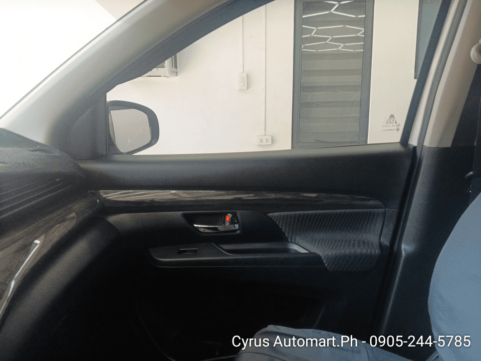 Car gallery image