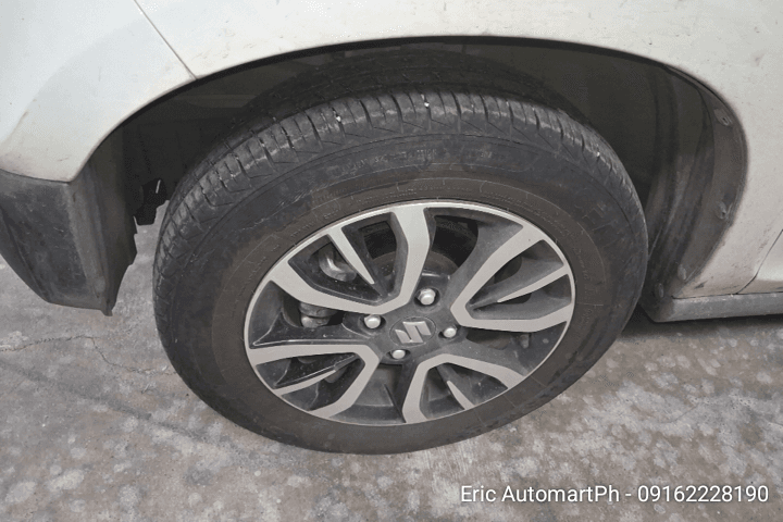 Car gallery image