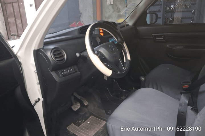 Car gallery image