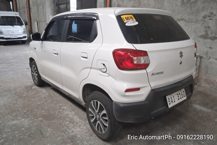 Car gallery image