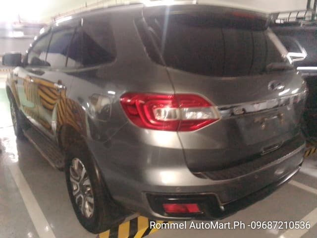Car gallery image