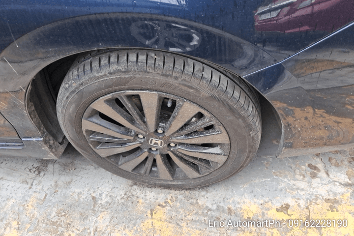 Car gallery image