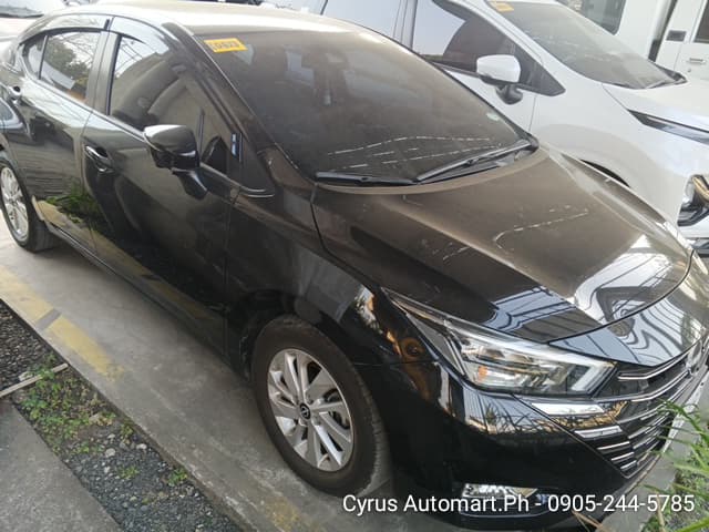 Car gallery image