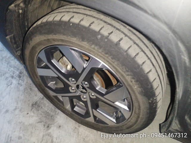 Car gallery image