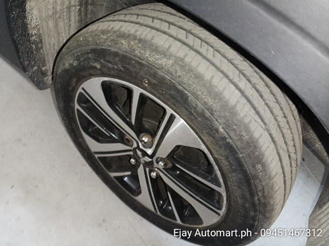 Car gallery image