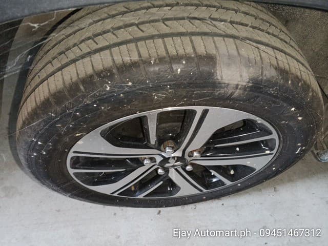 Car gallery image