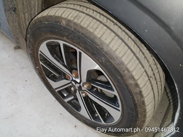 Car gallery image