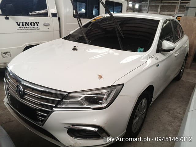 Car gallery image