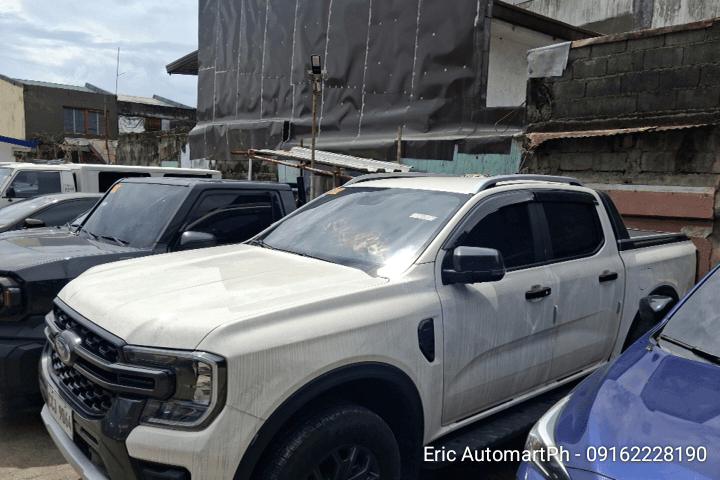 Car gallery image