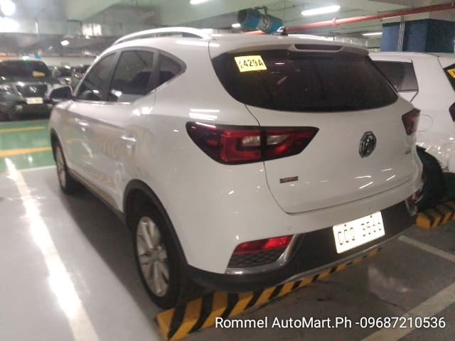 Car gallery image