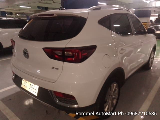Car gallery image