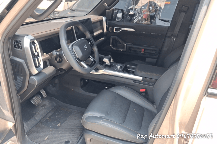 Car gallery image