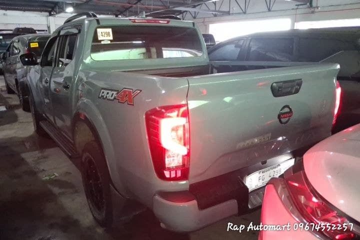 Car gallery image
