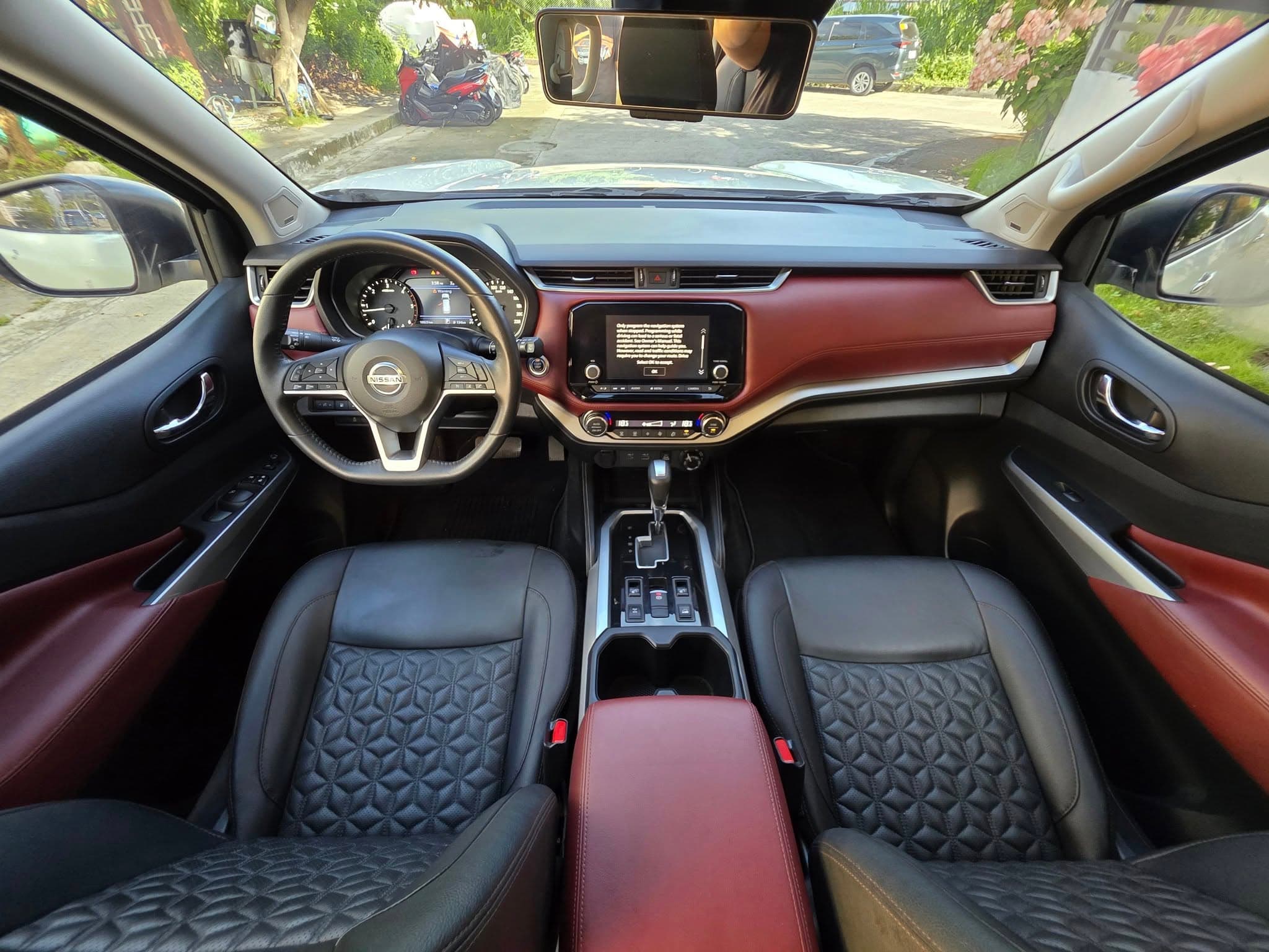 Car gallery image